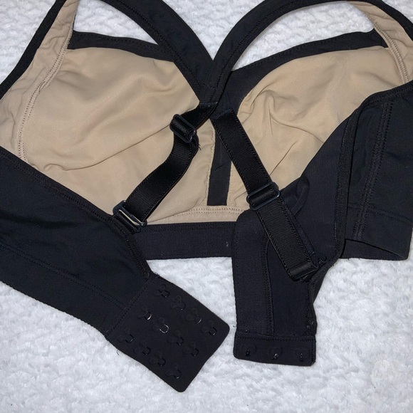 Lululemon black sports bra - Picture 8 of 10